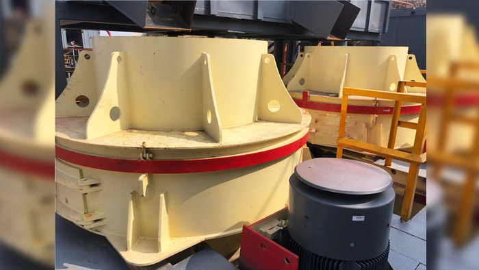 LM7000 Vertical impact crusher