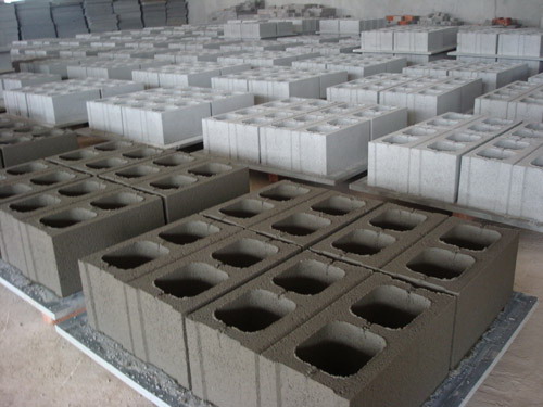 construction waste bricks